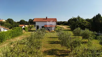 House 1,179 m², Loborika - peaceful surroundings near Pula - 3