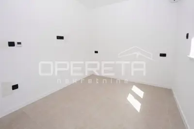 Čiovo / Penthouse s panoramskim pogledom na more – useljiv - 12