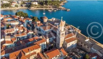For sale, Istria, Detached house with three apartments - 6