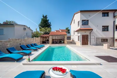 Apartmenthaus mit Pool in Toplage in Pula - 6