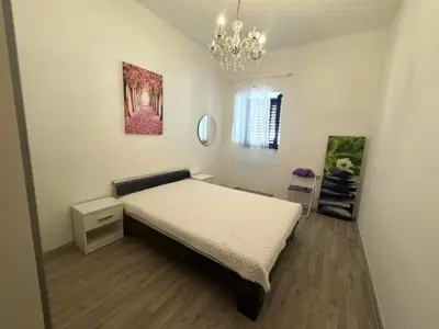 Stan 43,20 m², Stoja, Pula - 2 spavaće sobe i velika terasa - 5