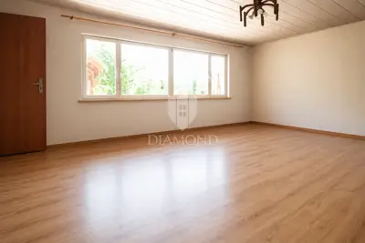House 160 m², Pribić - quiet location by the forest - 12