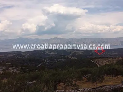 Grundstück, Brač, 19 100 m², 130 000 €