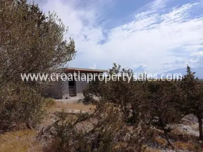 Grundstück, Brač, 19 100 m², 130 000 € - 2