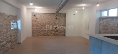 Poslovni prostor 140 m², Rogač uz more, tik uz obalu - 2