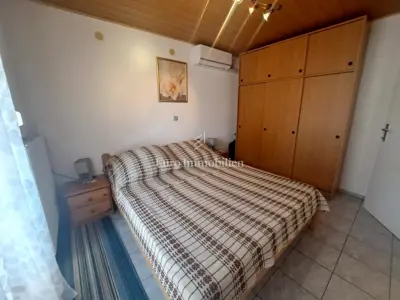Apartmenthaus in Malinska, 4 Etagen und mehrere Wohneinheiten - 16