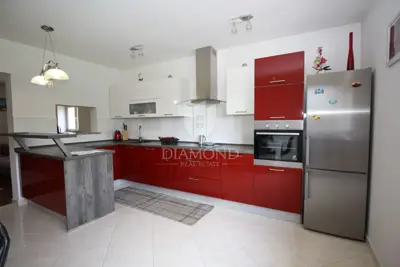 Kuća 280 m², Labin - obnovljena 2016. - 9