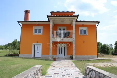Kuća 280 m², Labin - obnovljena 2016. - 2