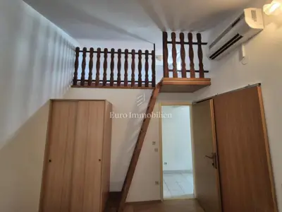 Vodice - Haus mit 3 Wohnungen - 16