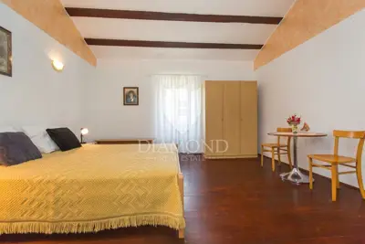 Stone house 90 m², Labin surroundings - renovated and quiet location - 13