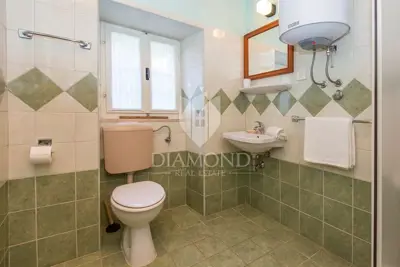 Stone house 90 m², Labin surroundings - renovated and quiet location - 11