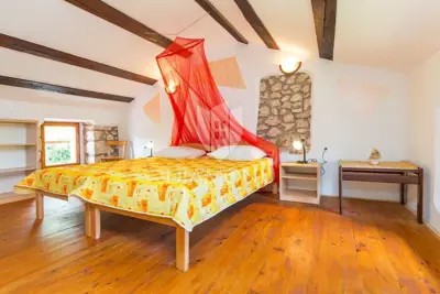 Stone house 90 m², Labin surroundings - renovated and quiet location - 10