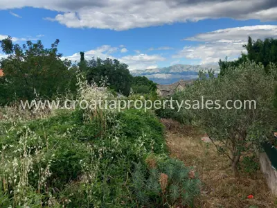 House 122 m², island of Brač - partial sea view - 6