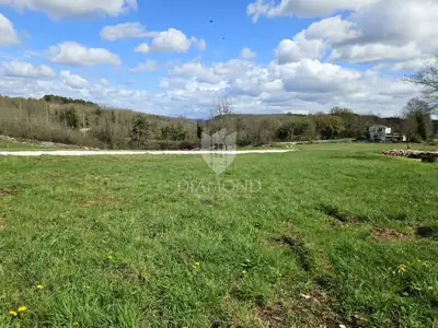Građevinsko zemljište 1.013 m², Poreč okolica, mirno mjesto