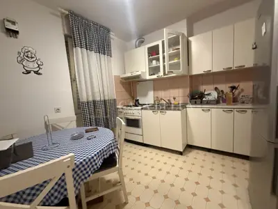 Wohnung 53 m², Krnjevo Rijeka - 2 Zimmer, Loggia und Holzschuppen