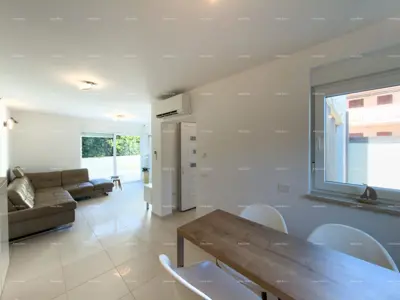 House 130 m², Premantura - open sea view - 8