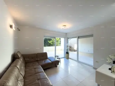 House 130 m², Premantura - open sea view - 9