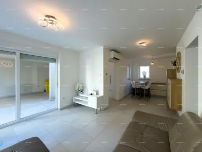House 130 m², Premantura - open sea view - 11