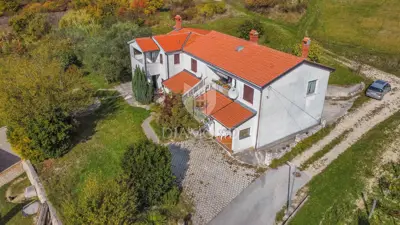House 358 m², Vižinada - 5 apartments and landscape view