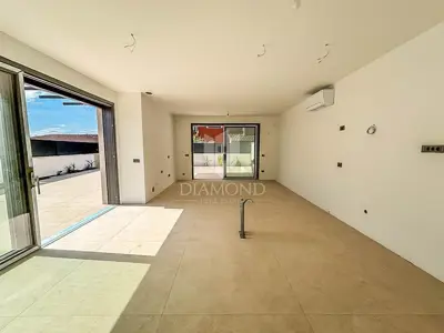 Dvojna kuća 110 m², Umag - bazen i terasa - 9