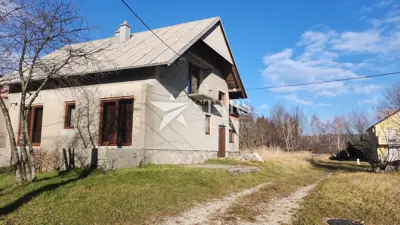 Kuća 260 m², Lič - 2 spavaće sobe i terasa - 5