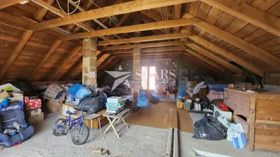 Kuća 260 m², Lič - 2 spavaće sobe i terasa - 12