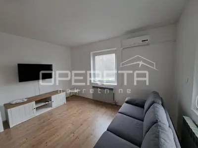 Vollstaendig renovierte, eingerichtete und moeblierte 3-Zimmer-Wohnung