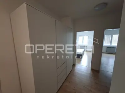 Vollstaendig renovierte, eingerichtete und moeblierte 3-Zimmer-Wohnung - 7