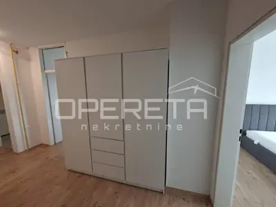 Vollstaendig renovierte, eingerichtete und moeblierte 3-Zimmer-Wohnung - 8