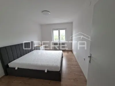 Vollstaendig renovierte, eingerichtete und moeblierte 3-Zimmer-Wohnung - 3