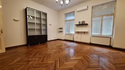 Miete, Zagreb, Zentrum – Dreizimmer-Bürofläche, 83 m², Hochparterre