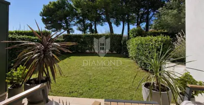 Stan 95 m², Novigrad - centar, 2 terase i vrt - 4