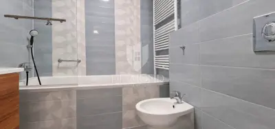 Stan 95 m², Novigrad - centar, 2 terase i vrt - 9