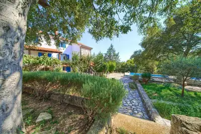 Vrbnik, Steinvilla 260 m² mit Pool und Garten 700 m² - 3