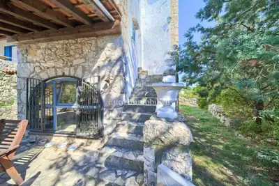Vrbnik, Steinvilla 260 m² mit Pool und Garten 700 m² - 10