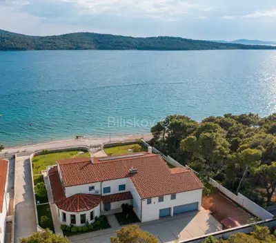 Vila 1.000 m², Zablaće kraj Šibenika, prvi red do mora - 6