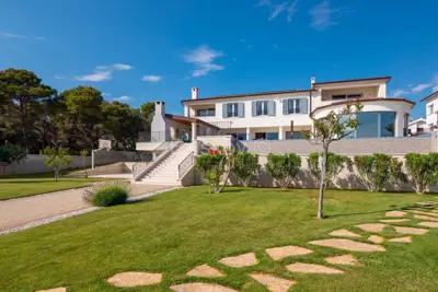 Vila 1.000 m², Zablaće kraj Šibenika, prvi red do mora - 10