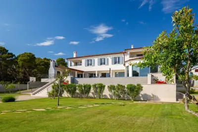 Vila 1.000 m², Zablaće kraj Šibenika, prvi red do mora - 9