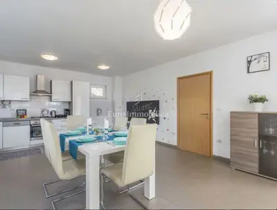 Kuća 120 m², Labin - bazen i privatnost - 10
