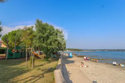 Sobe 46 m², Novigrad centar - 20 koraka do plaže - 16