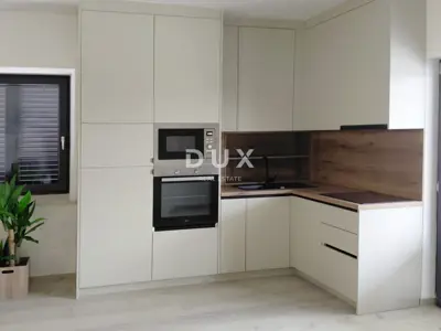 Haus 188 m², Poreč - Pool und zwei Wohneinheiten - 4