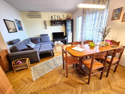 Apartman 62 m², Malinska - 2 spavaće sobe i loggia - 7