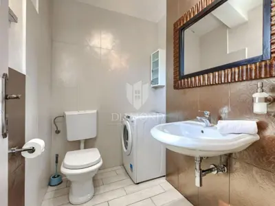 Villa 180 m², Šumber - pool and large garden area - 16