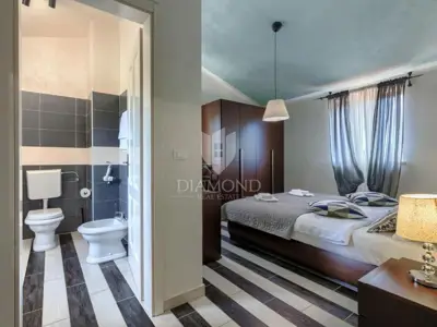 Villa 180 m², Šumber - pool and large garden area - 19