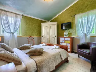 Villa 180 m², Šumber - pool and large garden area - 22