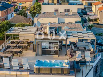 ZADAR, VIR - Luxusvilla mit atemberaubendem Meerblick, 150 Meter vom Strand - 10