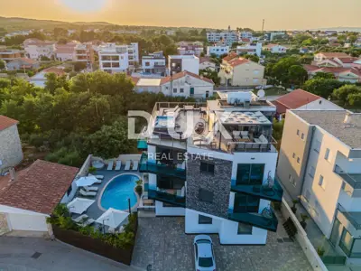 ZADAR, VIR - Luxusvilla mit atemberaubendem Meerblick, 150 Meter vom Strand - 2