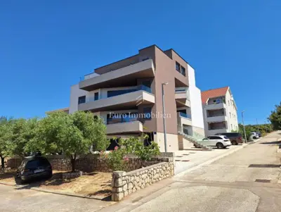 Stan u blizini mora na prvom katu novogradnje