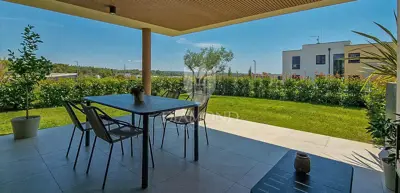 Apartment 94 m², Novigrad - ground floor and private garden
