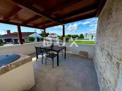 Haus 105 m², Bonaci bei Poreč - Whirlpool-Pool - 2